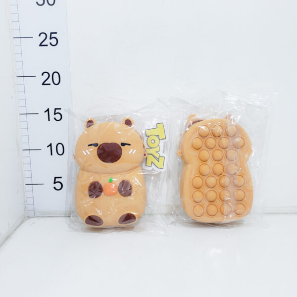 Cartera Capybara En Bolsa Pop It