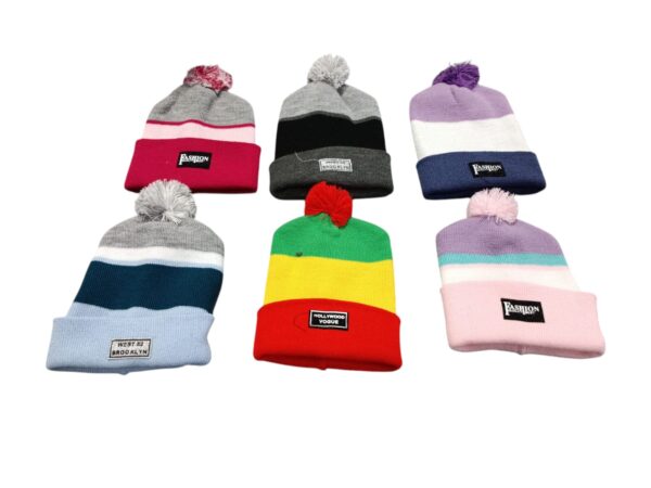 GORROS POMPOM