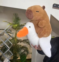 CAPIBARA CON PATO SE ESTIRA 25 CM