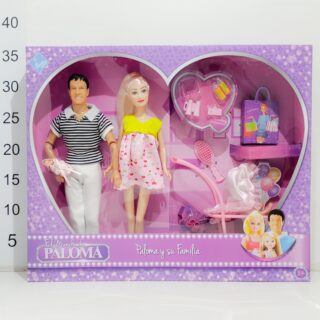 Muñeca y su familia en caja