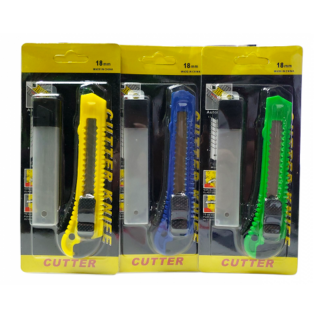 Cutter reforzado con 3 repuestos