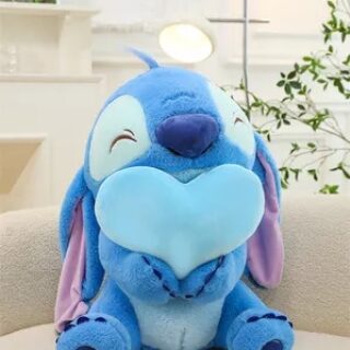 STICH CON CORAZON ROSA Y AZUL 50CM