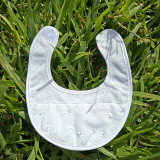 Baberos blanco bautismo